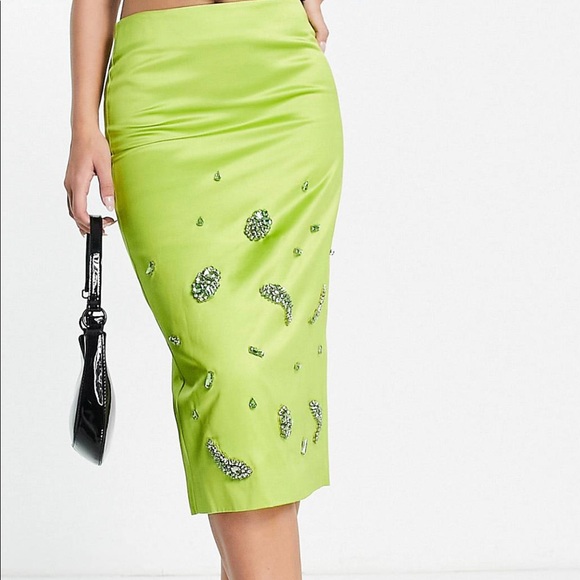 Asks Skirt 
Sequin embellishment - Picture 2 of 4